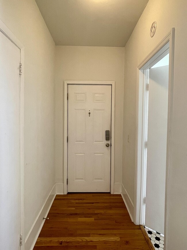 Photo - 2120 Belmont Blvd Townhome