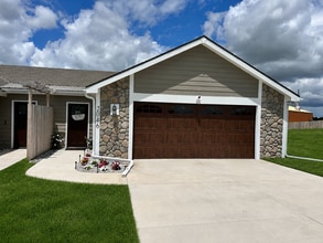 Building Photo - 2046 Sutter Woods Rd