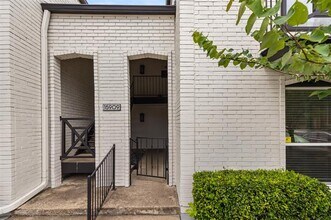 Building Photo - 15909 Stillwood St