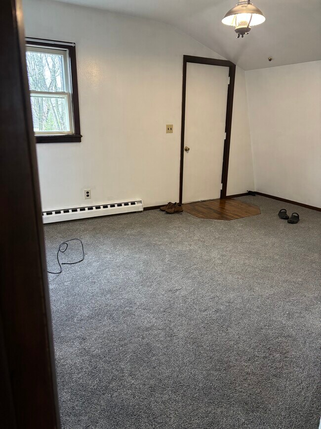 Building Photo - 368 Warner Dr