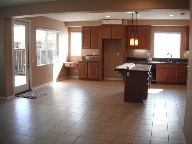 Building Photo - 31612 Whitecrown Dr