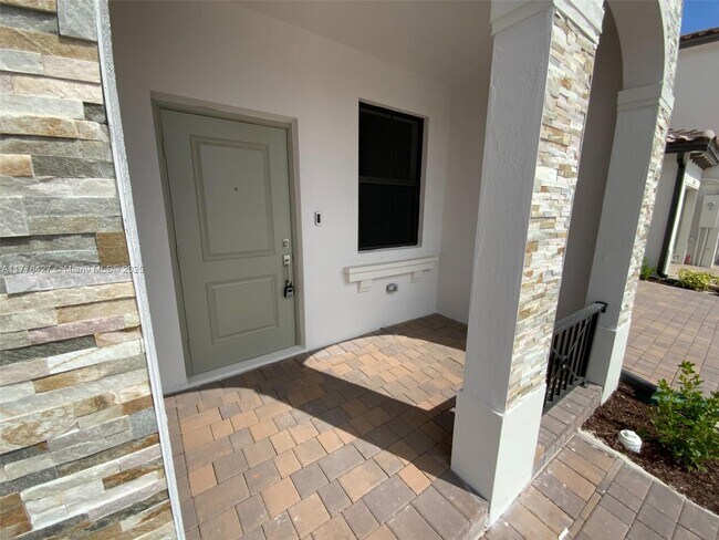 Building Photo - 11919 SW 246 Terrace