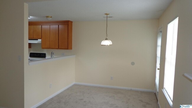Building Photo - 114 N W Sugar Bluff Ln