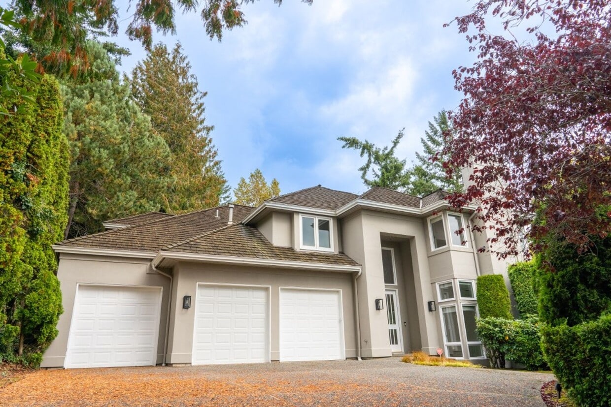 Primary Photo - 4bd/3.75ba