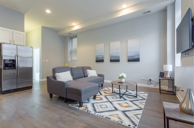 Foto del edificio - 738 N May St