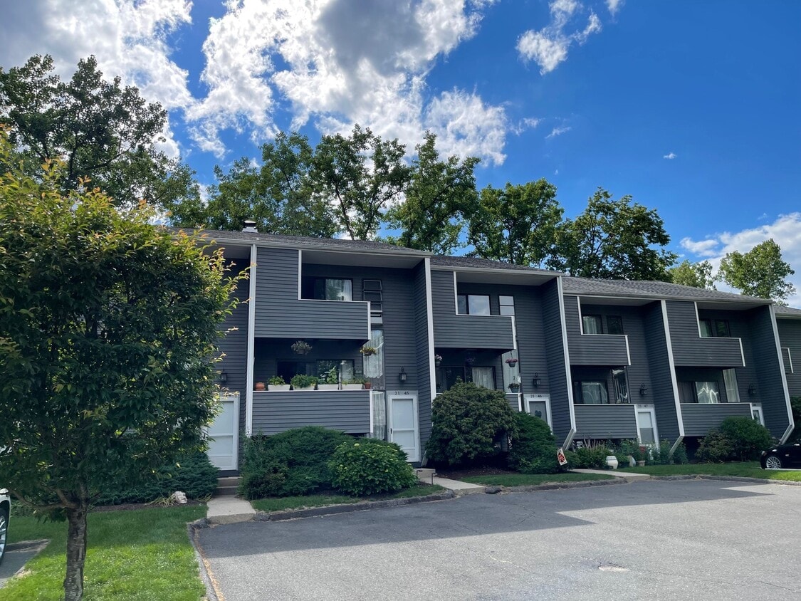 21 Hudson St Unit 46, Bethel, CT 06801 Condo for Rent in Bethel, CT