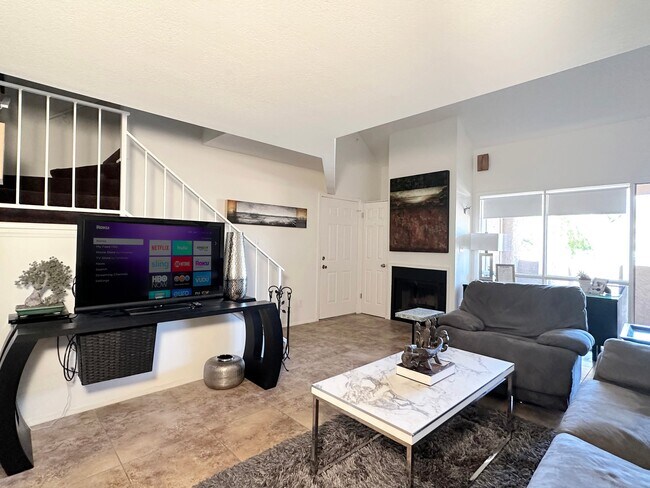 Foto del edificio - 1211 N Miller Rd