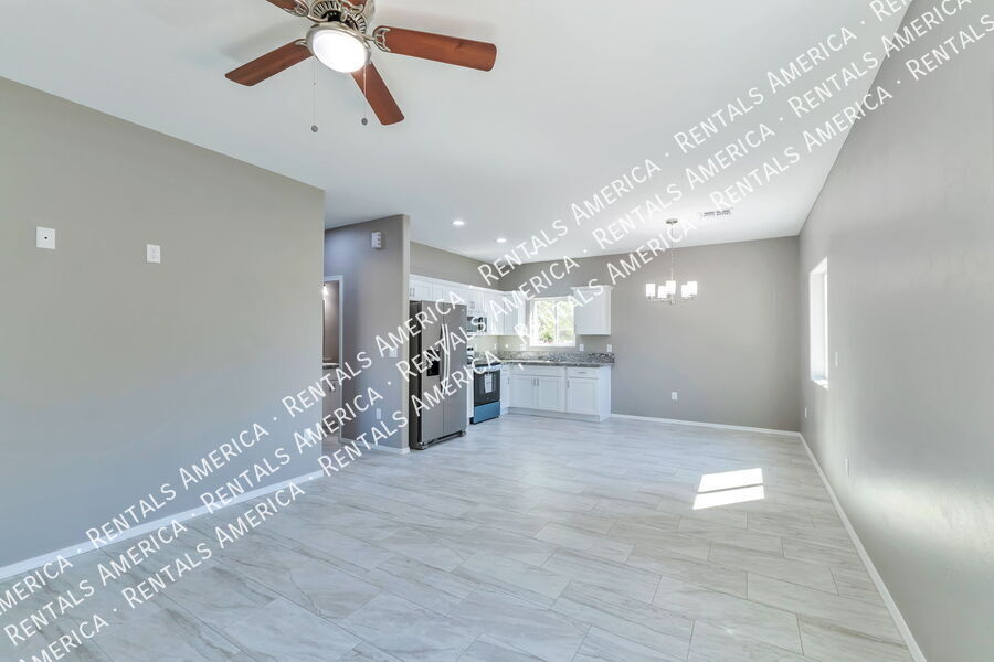 Foto principal - 1625 N Mountain View Ave