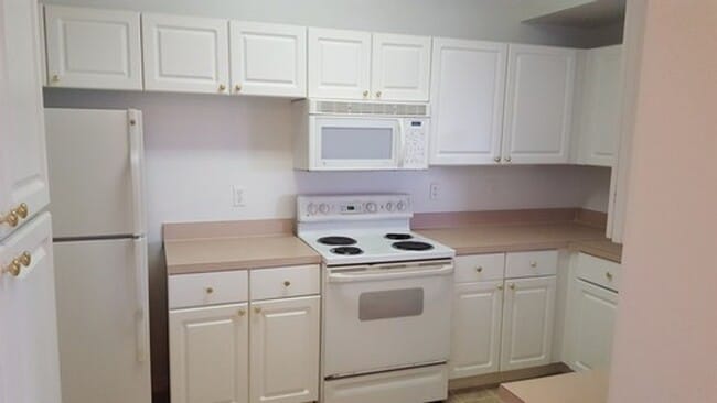 Building Photo - Luxury property. One bedroom condo