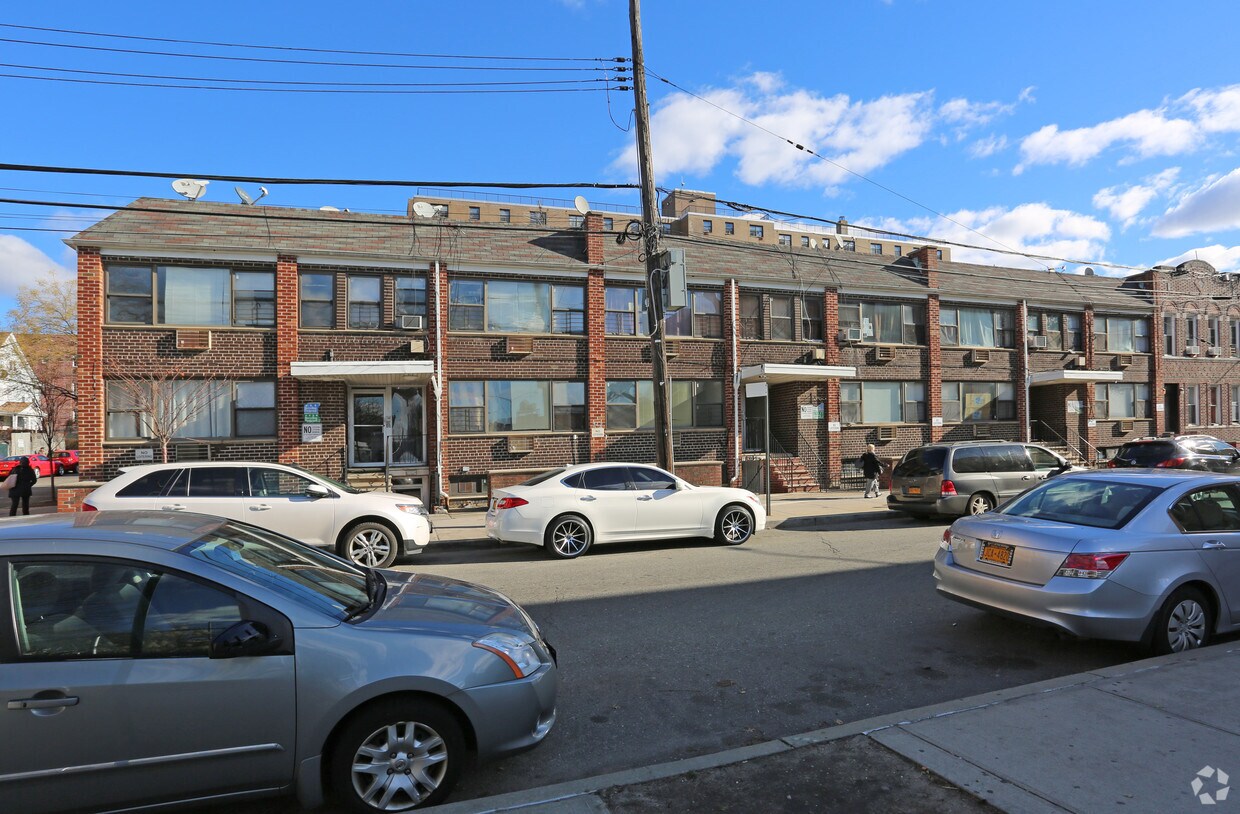 Foto del edificio - 9003-90-09 169th St