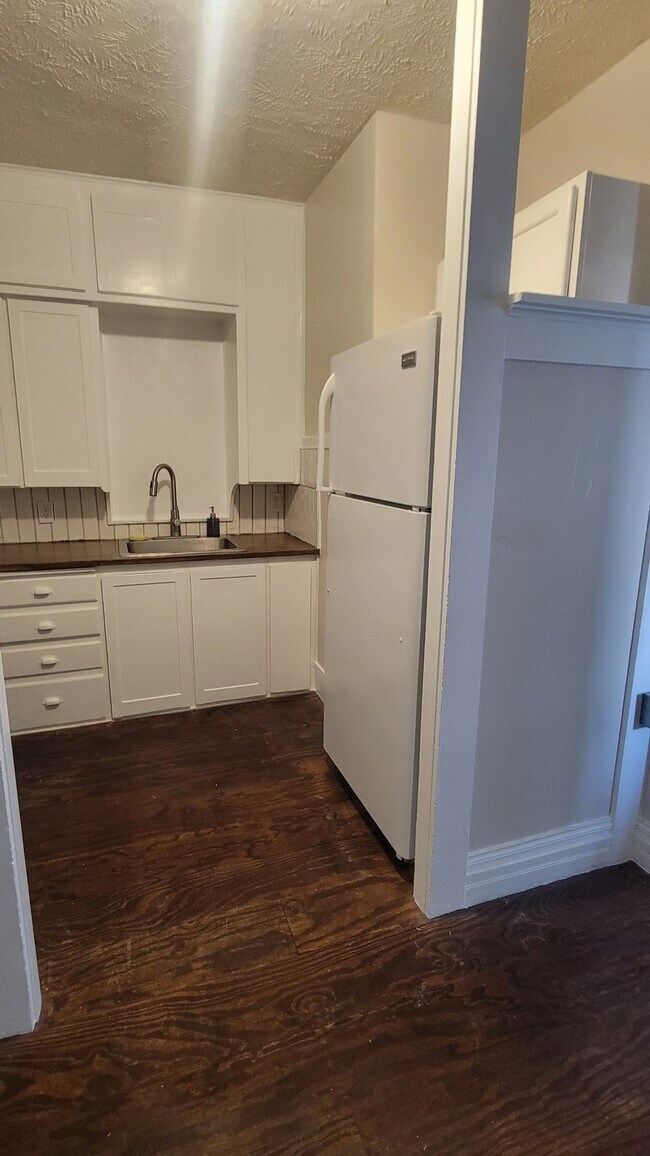 Foto del edificio - 4829 Calvert St