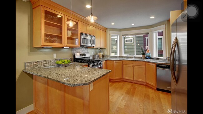 Building Photo - 108 17th Ave