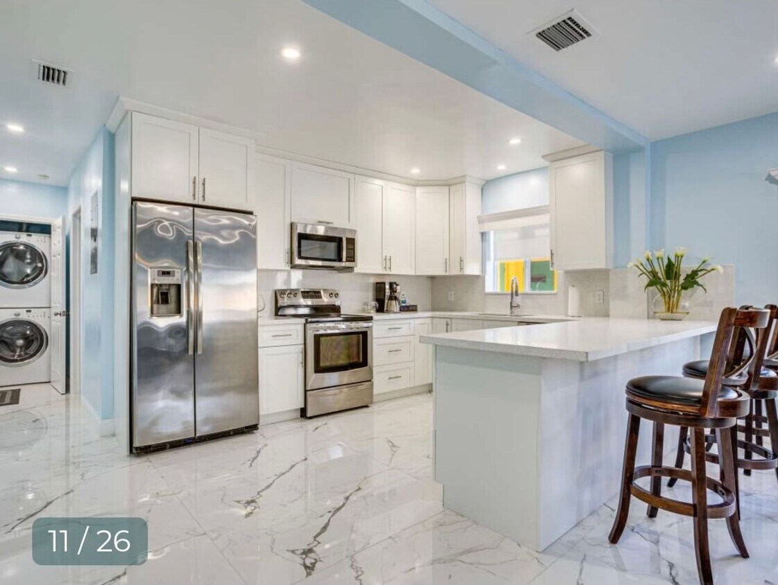 Foto principal - Beautiful Newly Renovated 3-Bed, 2-Bath Ho...