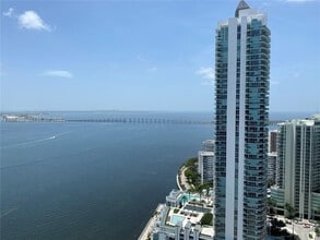 Building Photo - 1155 Brickell Bay Dr