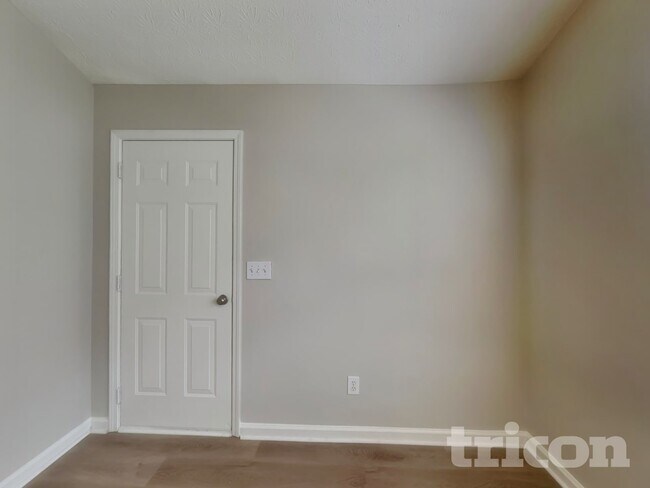 Foto del edificio - 1469 Buckingham Pl