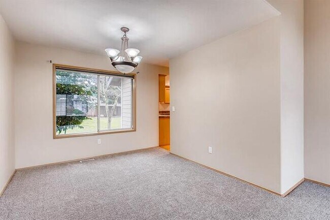 Foto del edificio - 12816 120th St Ct E, South Hill, WA, 98374