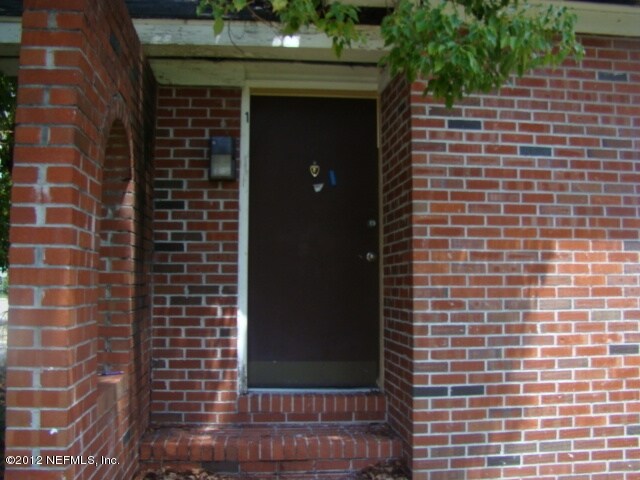 Building Photo - 416 W 25th St