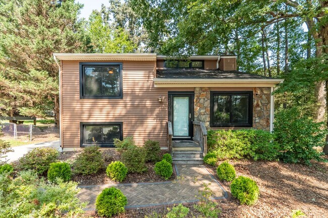 Building Photo - 2108 Mariner Cir
