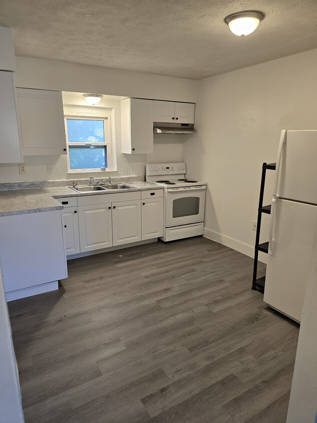 475 Freeport St Unit Apt B - 1 Bedroom, New Kensington, PA 15068 ...