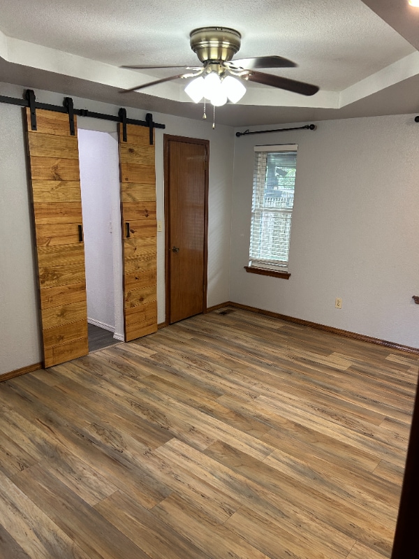 Building Photo - 9228 Apple Dr