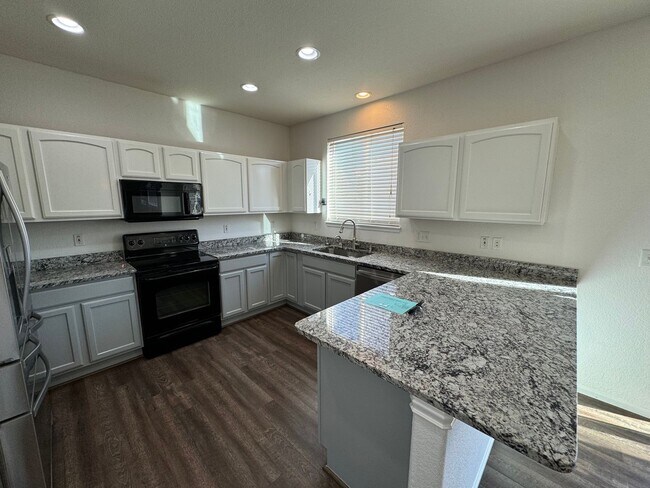 Building Photo - Single Family home in Reunion