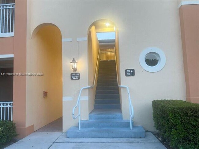 Foto del edificio - 10242 NW 7th St