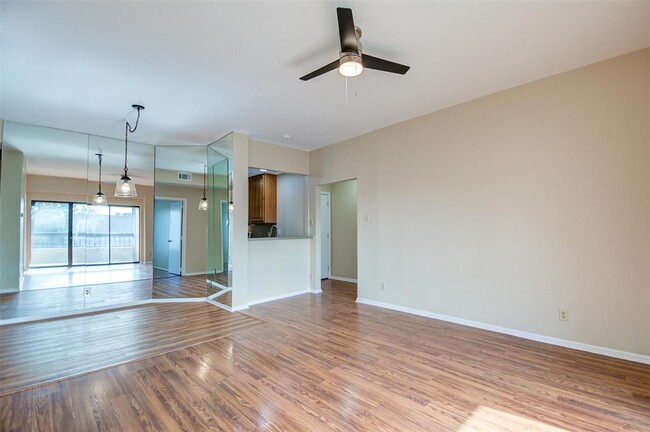 Foto del edificio - 2213 S Braeswood Blvd
