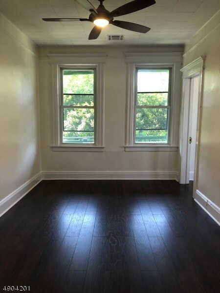 Building Photo - 184 Forest St