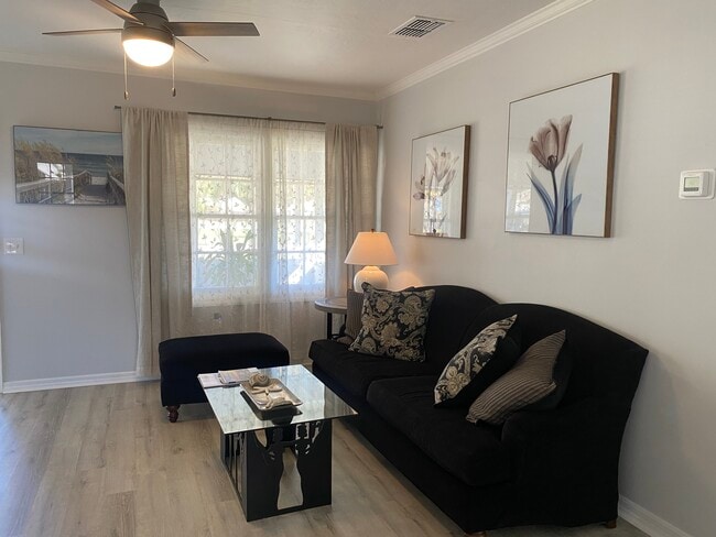 Building Photo - 2515 Vero Beach Ave