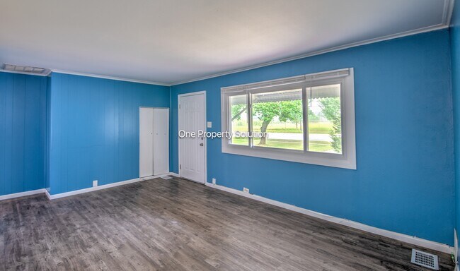 Foto del edificio - 7611 Northcote Ave