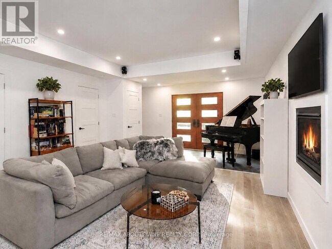 Photo du bâtiment - 12 49th St N