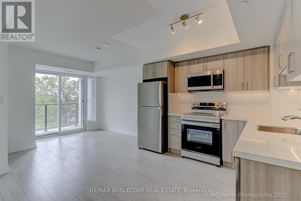 Photo principale - 556-556 Marlee Ave