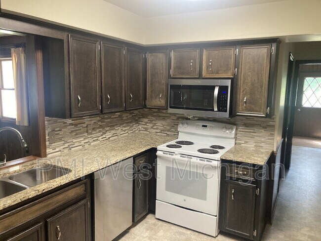 Foto del edificio - 1232-1116 116th Ave