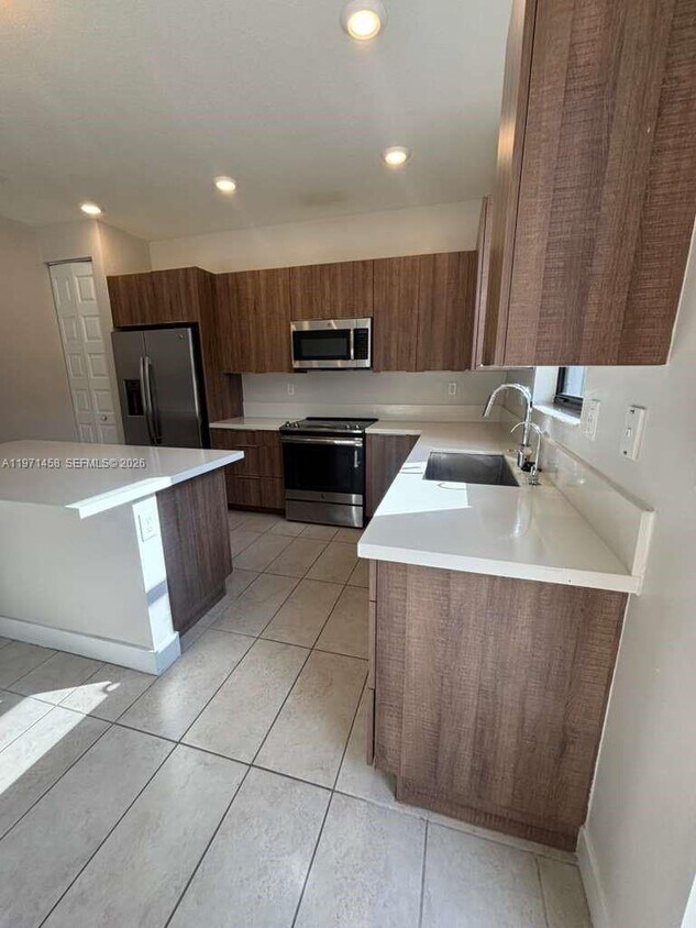 Foto del edificio - 8058 NW 105th Ct