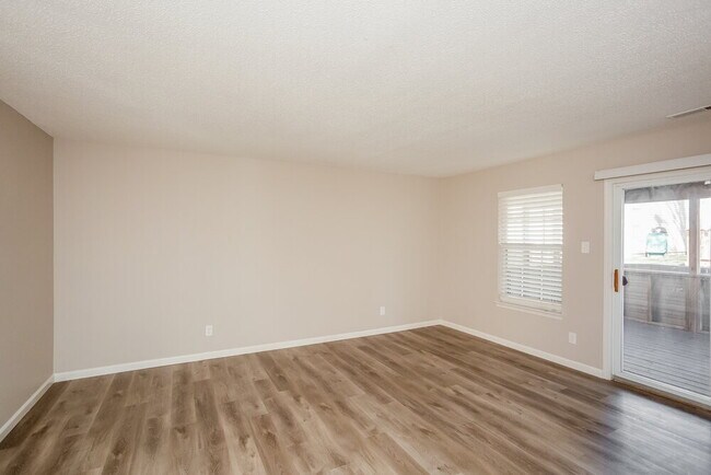 Foto del edificio - 6762 Kinnerton Dr
