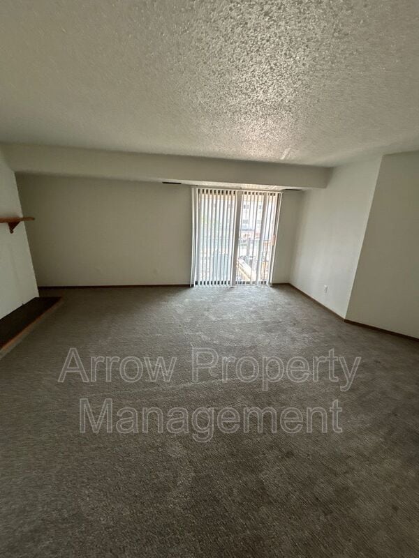 Building Photo - 205 E Arbor Ave