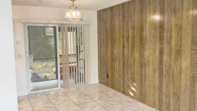 Building Photo - 3293 Kirk Rd