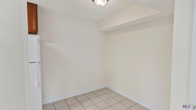 Building Photo - 1066 Manson Dr