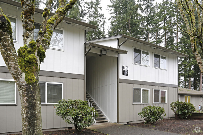 Exterior Building - Maple Knoll Apartments