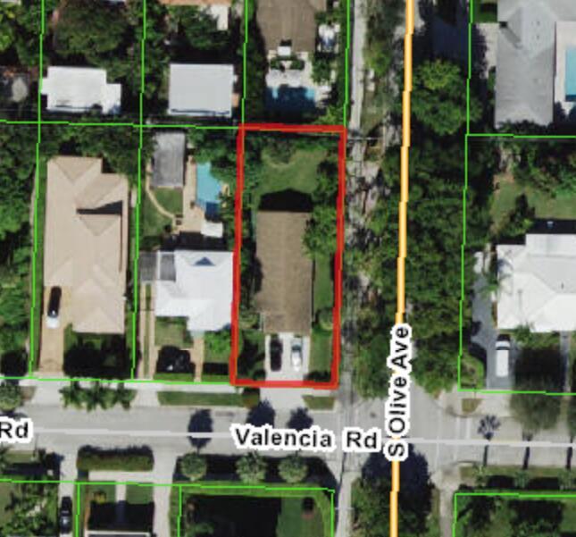 Building Photo - 301 Valencia Rd