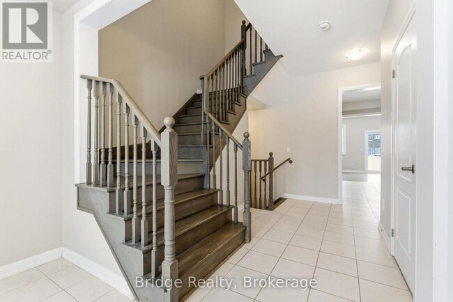 Building Photo - 190 Huntingford Trail