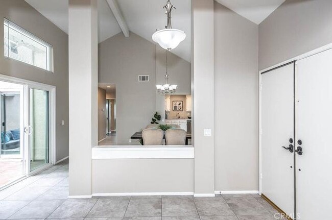 Foto del edificio - 4881 E Fairfield St
