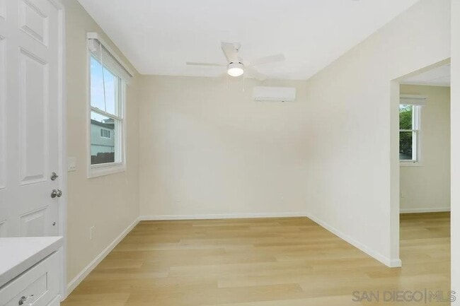 Foto del edificio - 4821 Monroe Ave