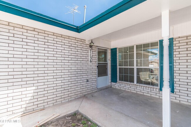 Building Photo - 7136 Portugal Dr