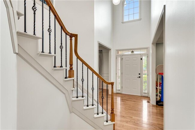 Foto del edificio - 4669 Ashford Club Dr