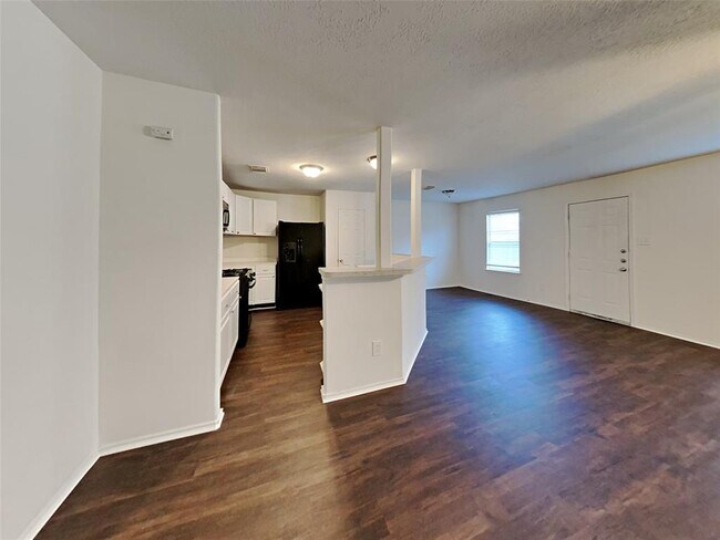 Foto del edificio - 21530 Daylily Hills Dr