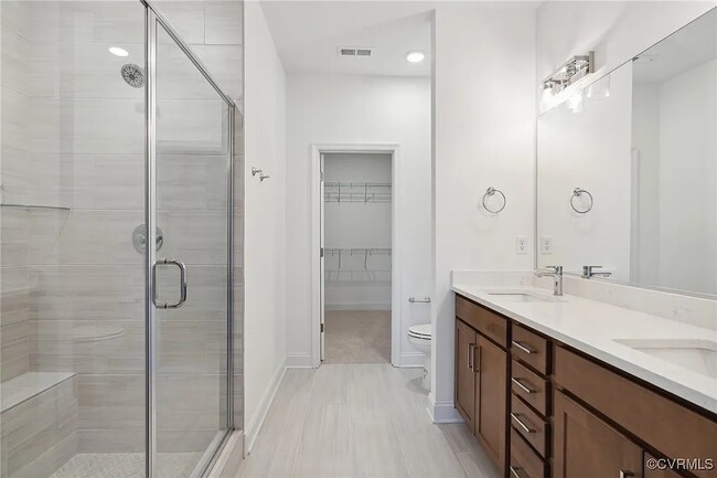 Master Bathroom, walk-in closet - 236 Amburn Ln