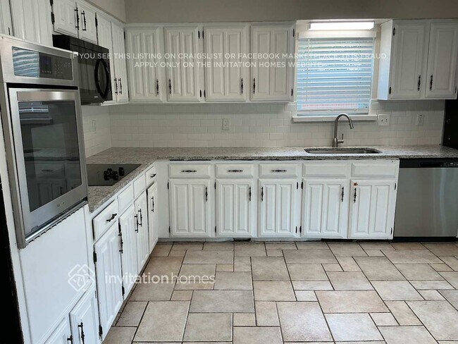 Foto del edificio - 3109 Laurel Ln
