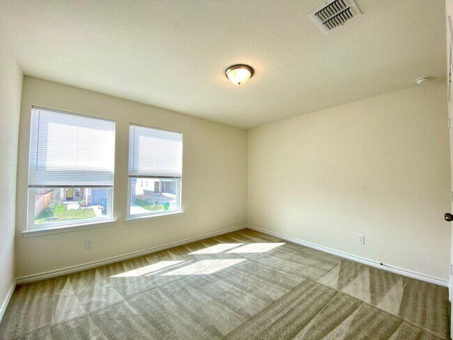 Foto del edificio - 3 Bed 2.5 Bath home in Overlook at Medio C...