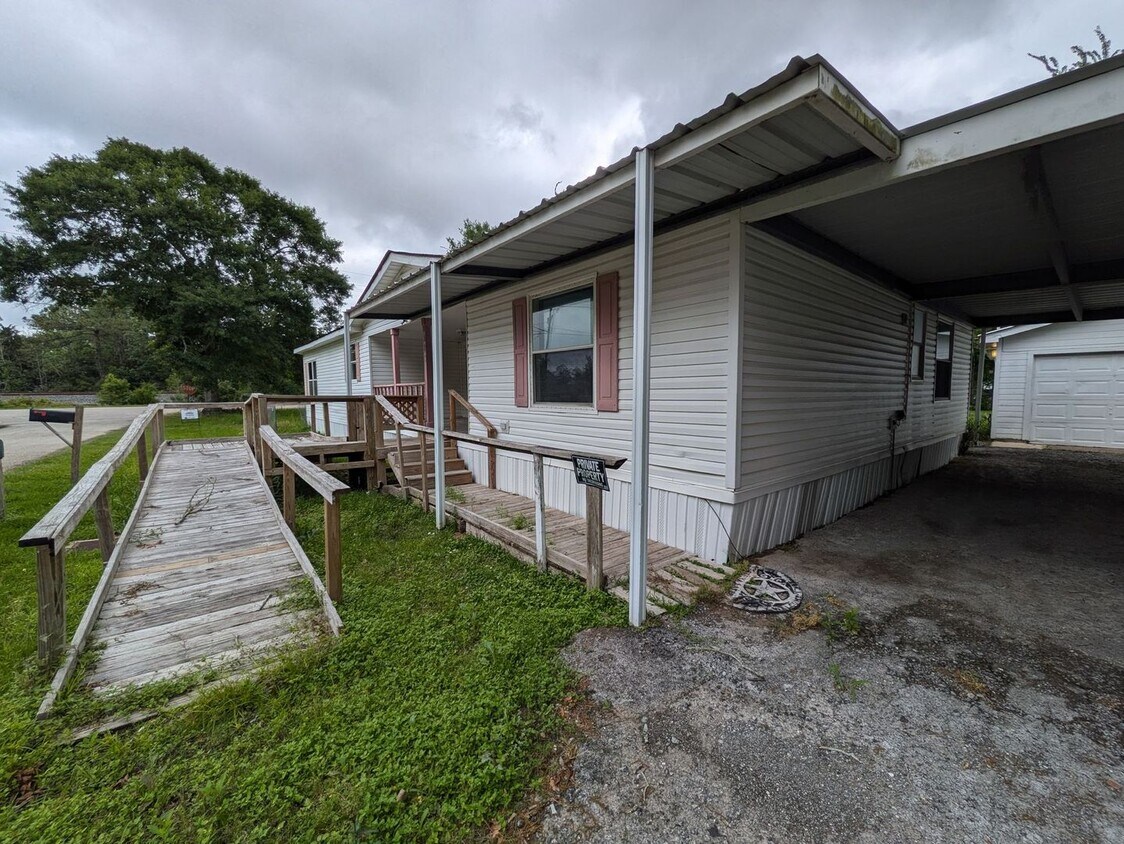 Primary Photo - 115 Peach St
